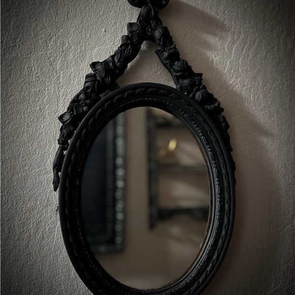 COPY - Elegant vintage Black gothic Floral Wall Mirror - Picture 1 of 11